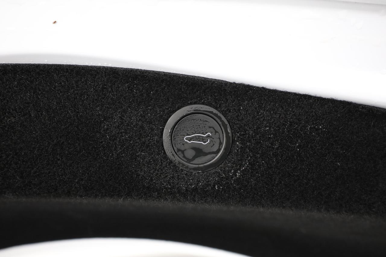 TESLA Model 3 NV35 RWD Premium
