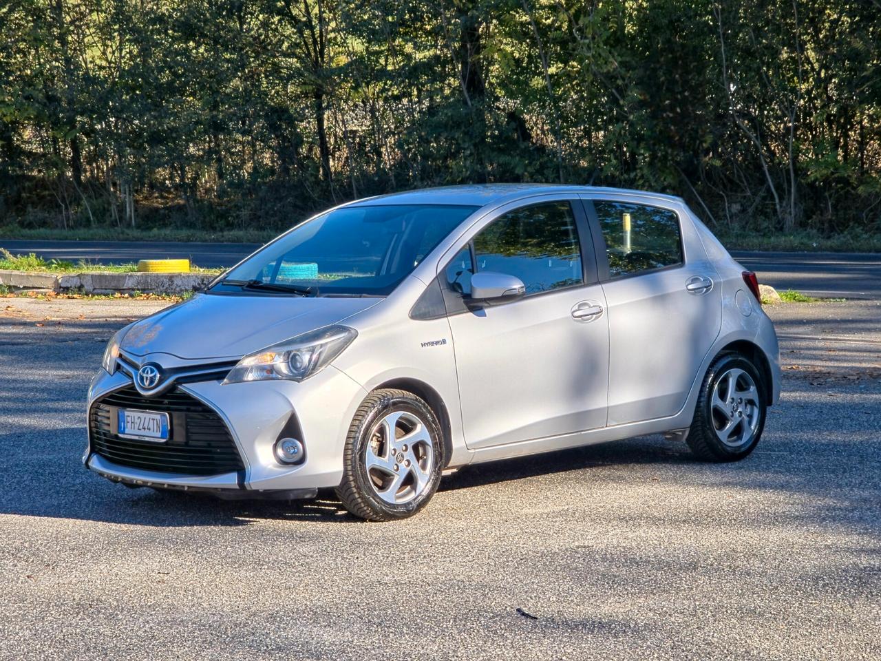 Toyota Yaris 1.5 Hybrid 5 porte Active 2017-E6B Automatico NEO