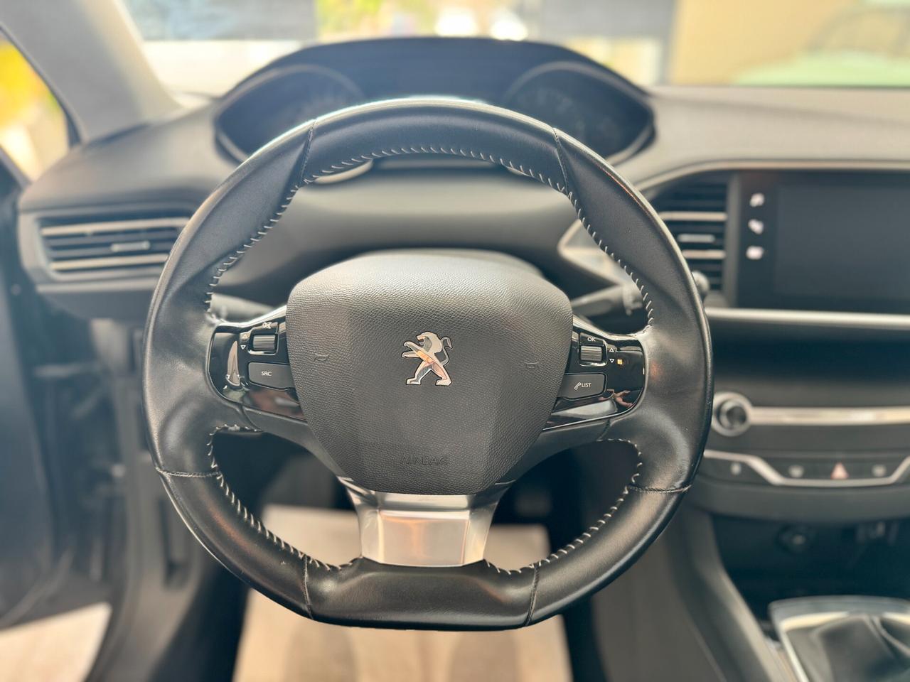 Peugeot 308 BlueHDi 100 S&S Active