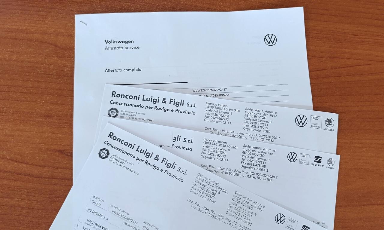 Volkswagen Golf 8 2.0 TDI 115 CV SCR Life - Service Volkswagen - Euro 6d