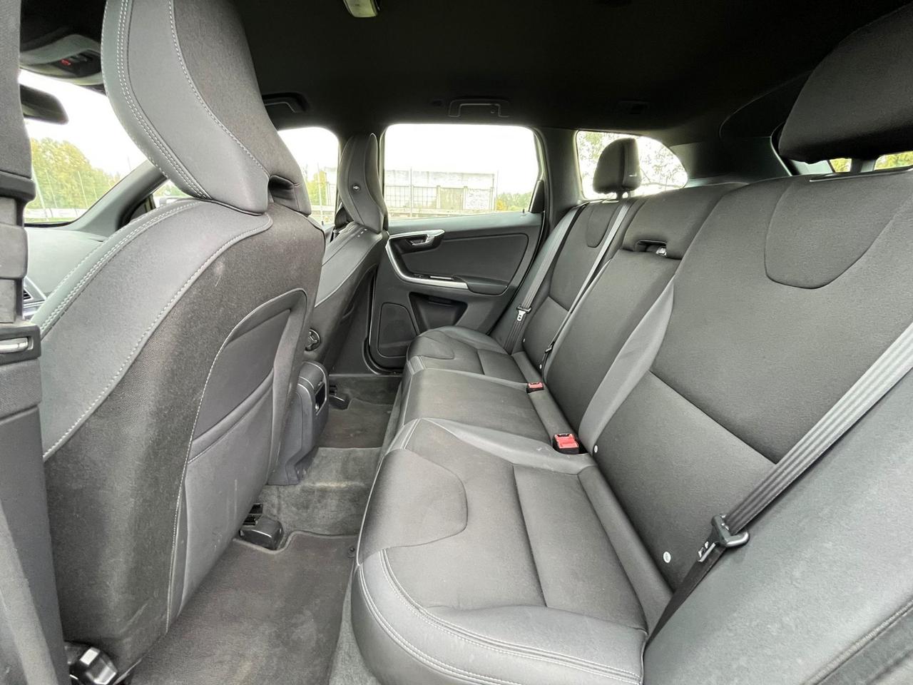 Volvo XC 60 XC60 D5 AWD Geartronic Kinetic