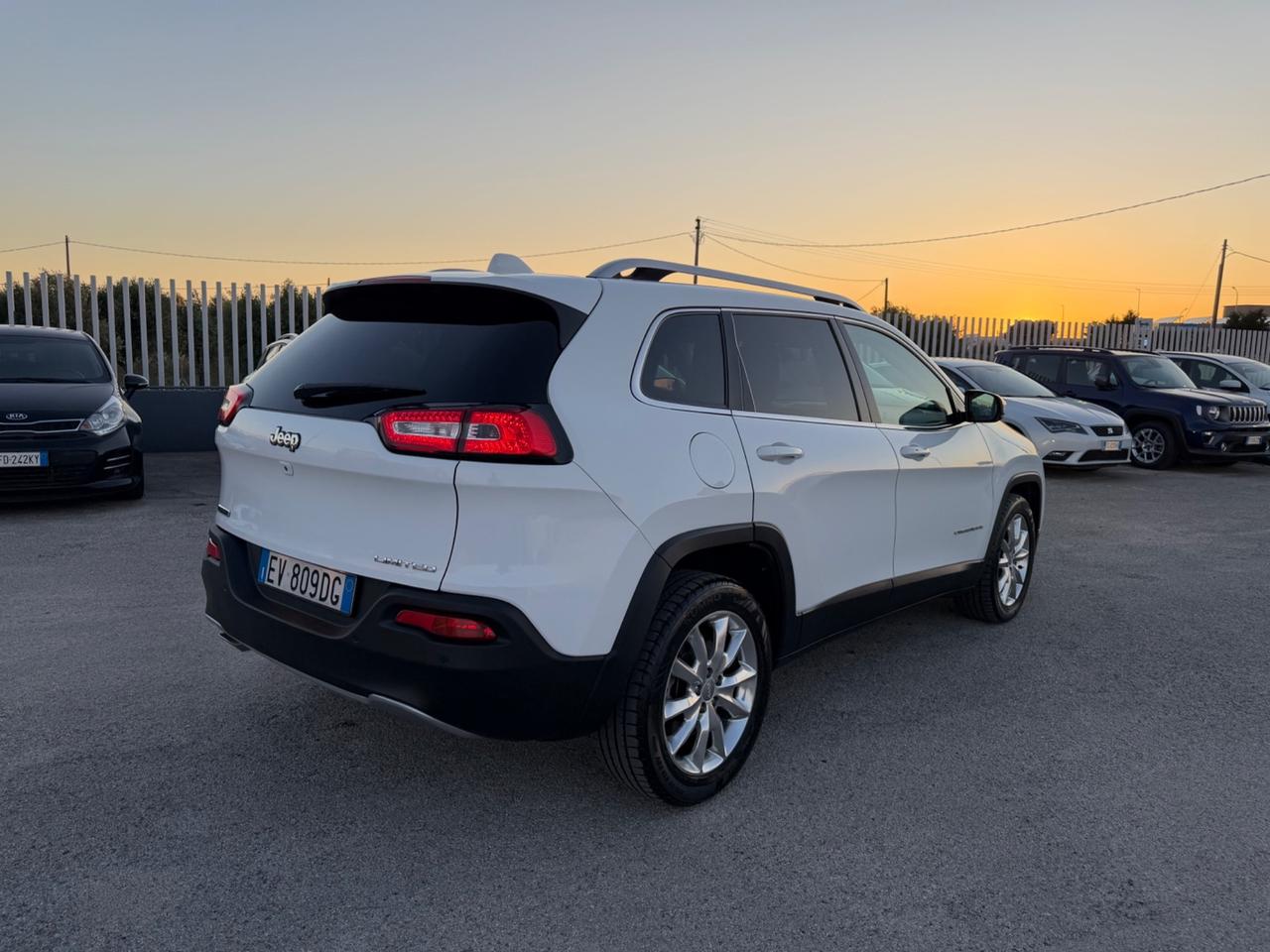 JEEP CHEROKEE 2.0 MJTD 140CV 2WD MANUAL FULL LED