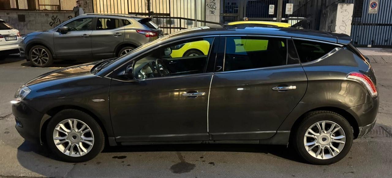 Lancia Delta 1.6 MJT DPF Platino