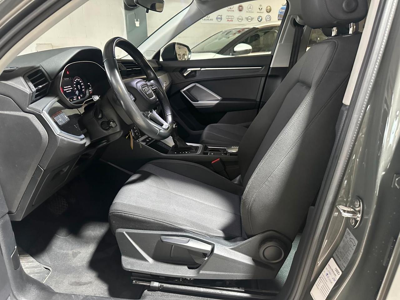 Audi Q3 35 TDI S tronic Business