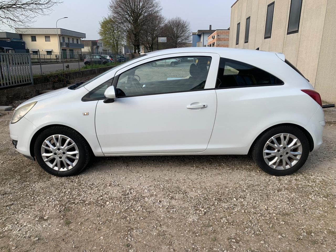 Opel Corsa 1.2 80CV 3 porte GPL-TECH Enjoy