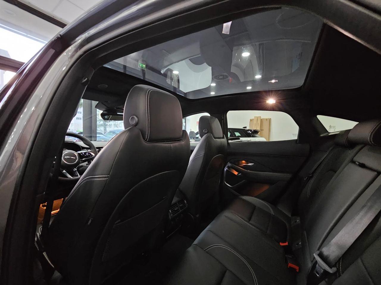 Jaguar E-Pace R-Dynamic SE Navi Camera Tetto C.20" LED BlackPack