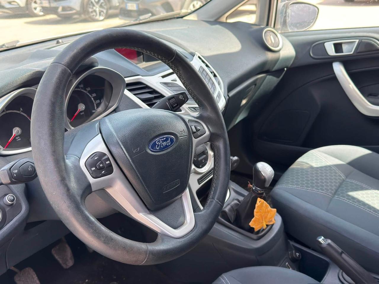 Ford Fiesta 1.4 TDCi 70CV 5 porte Titanium