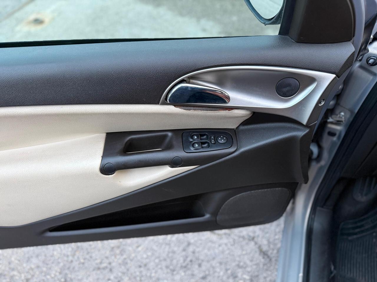 Lancia Ypsilon 1.3 MJT 90 CV Platino