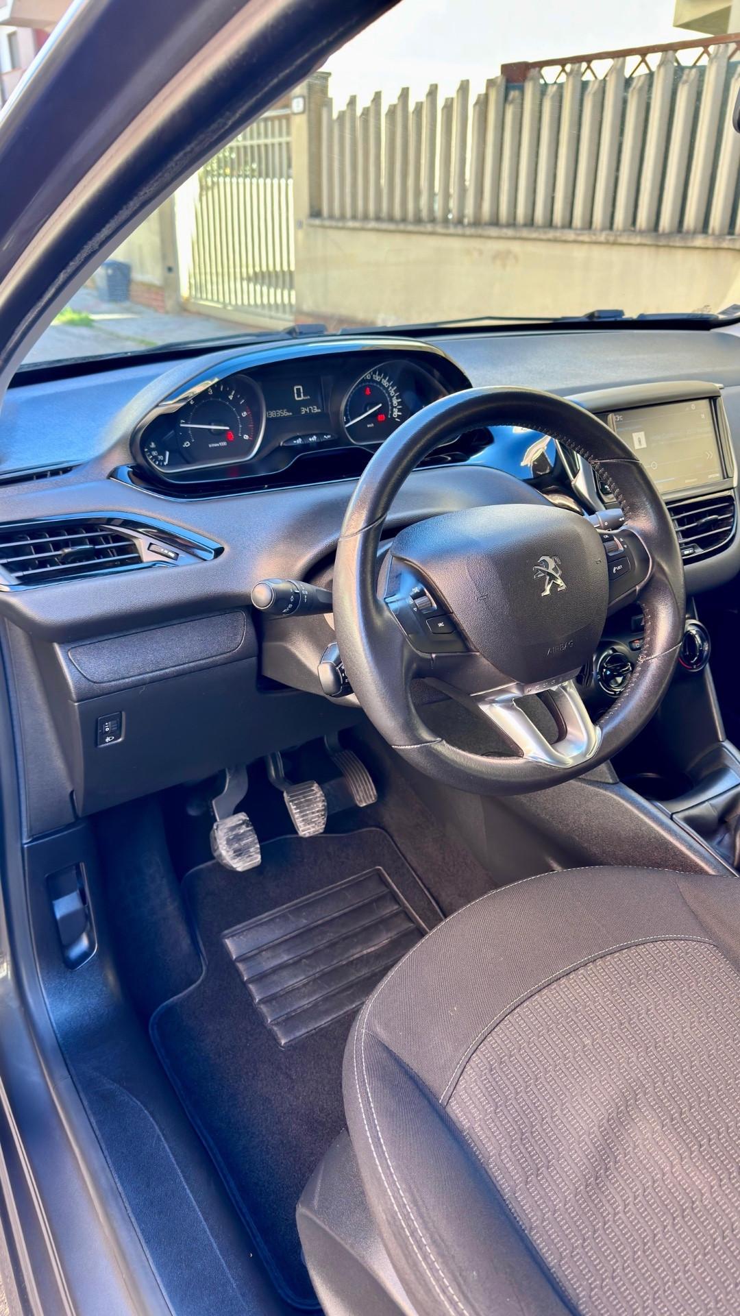 Peugeot 208 BlueHDi 100 5 porte GT Line