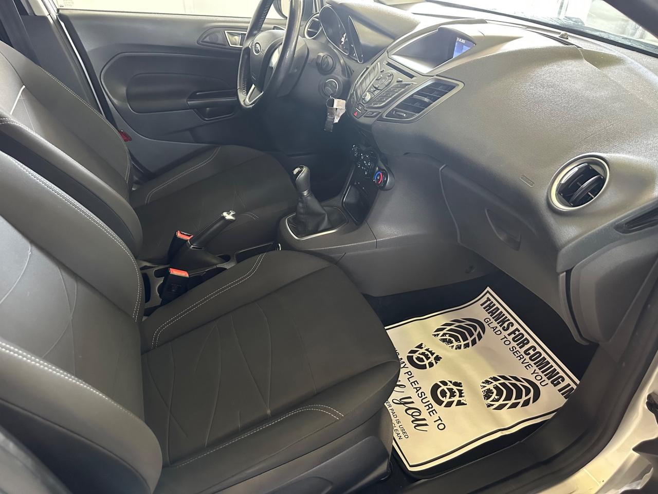 Ford Fiesta 1.4 5 porte Bz.- GPL Black & White Edition Ok Neopatentati