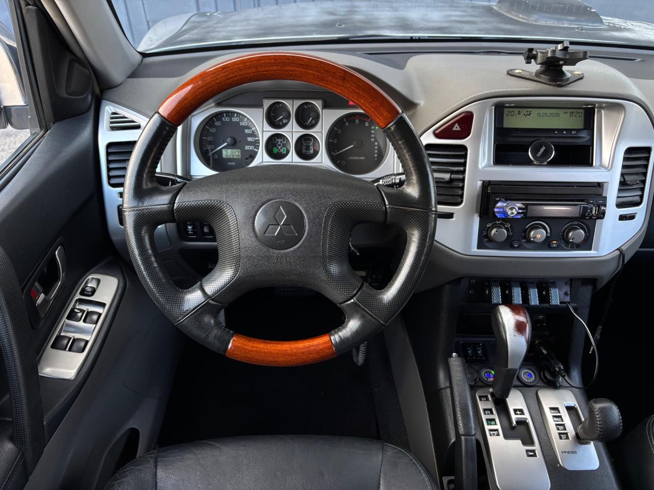 Mitsubishi Pajero 3.2 D. 7 posti. 4x4. Garanzia 12mesi