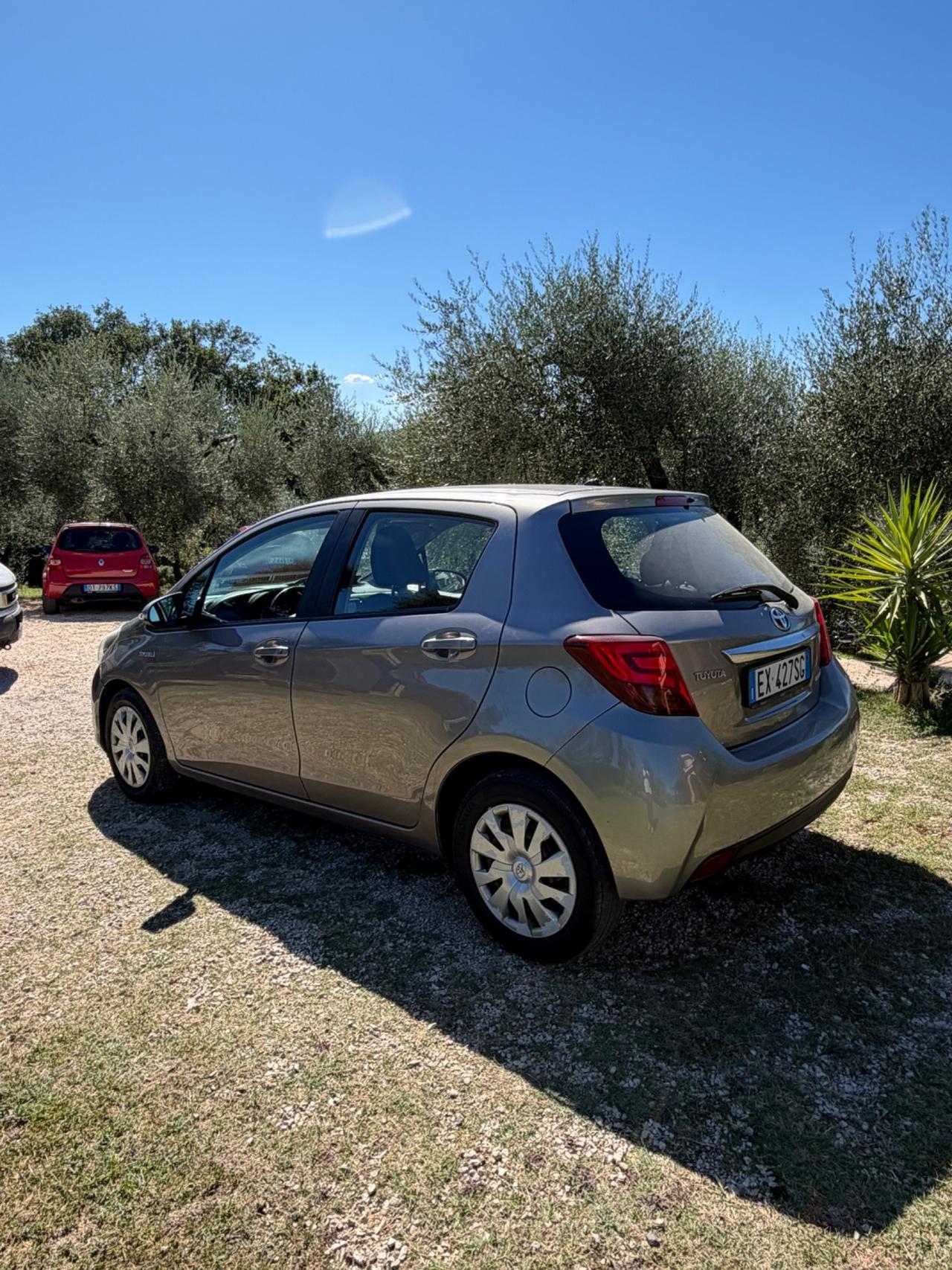 Toyota Yaris 1.5 Hybrid 5 porte by Glamour