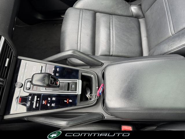 PORSCHE Cayenne Coupé 3.0 V6