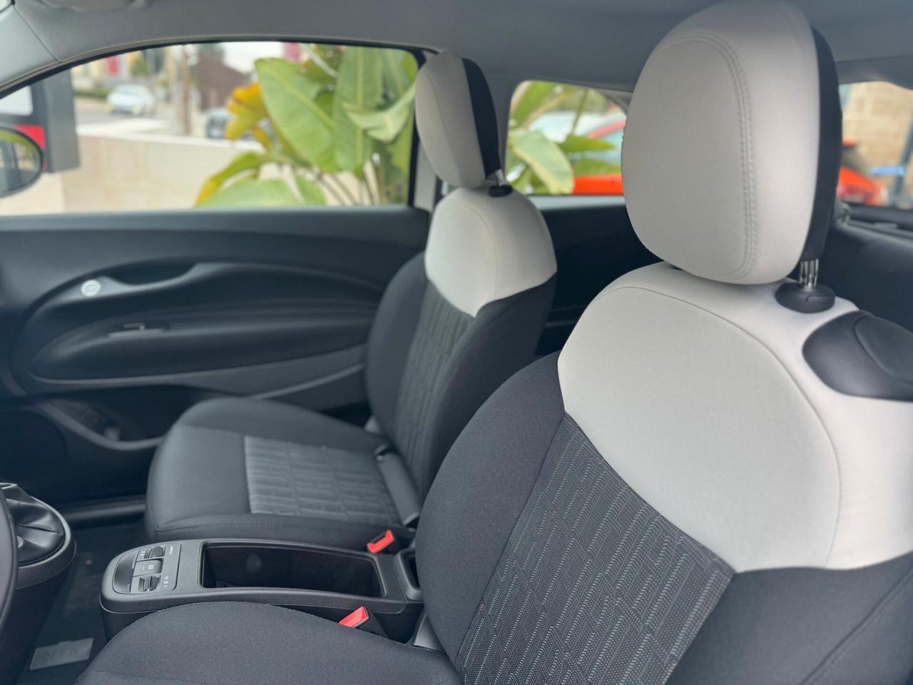 Fiat 500 Berlina Hybrid Icon