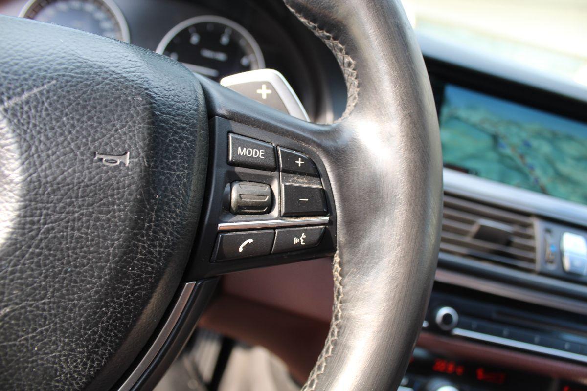 BMW - Serie 5 Touring - 520d Futura