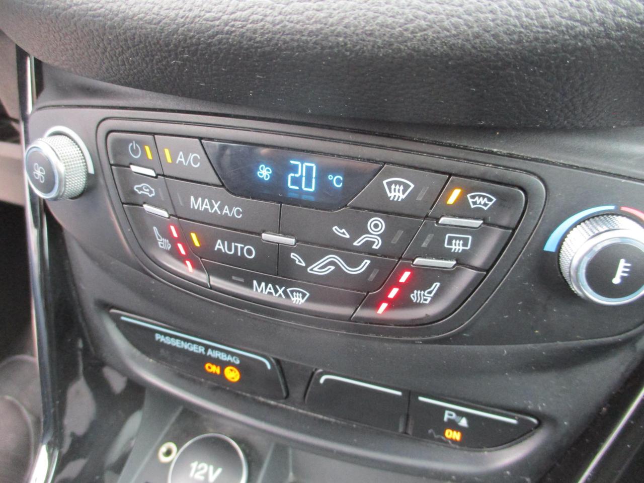 Ford B-Max 1.6 tdci Titanium 95cv TETTO/Ok Neopat.