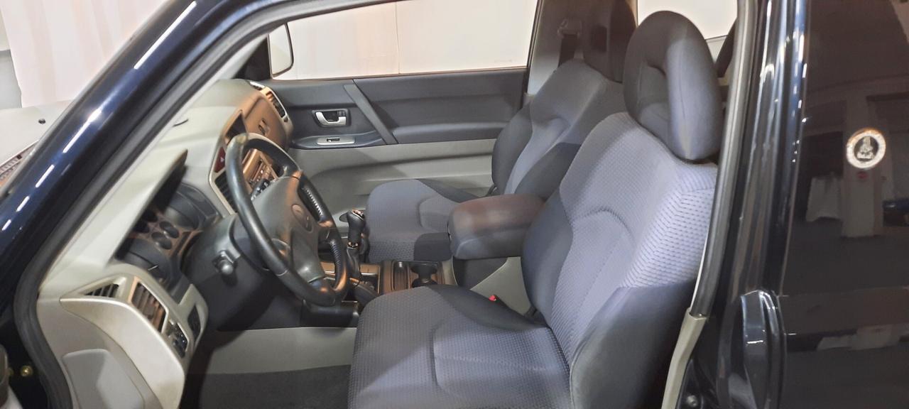 Mitsubishi Pajero 3.2 16V DI-D 3p. aut. Intense
