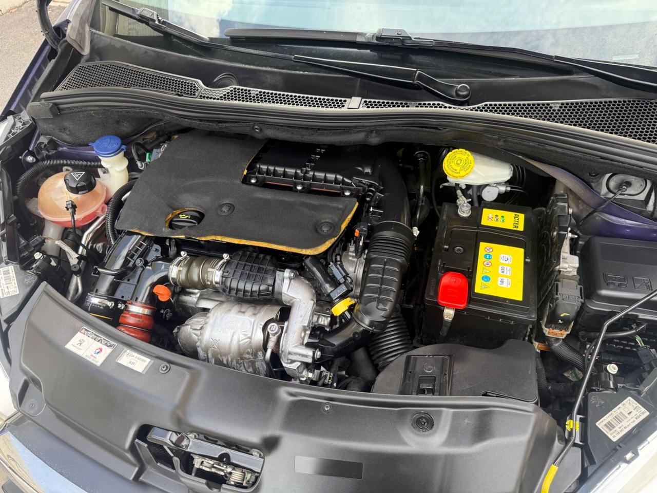 Peugeot 208 Allure 1.6diesel - 2015