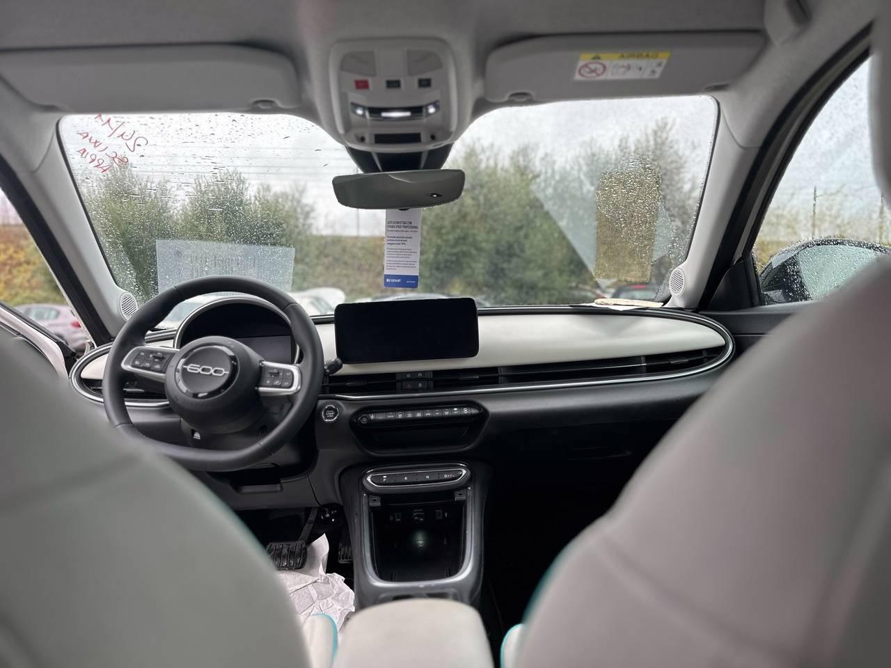 FIAT 600 IV 2023 - 600 1.2 hybrid La Prima 110cv auto