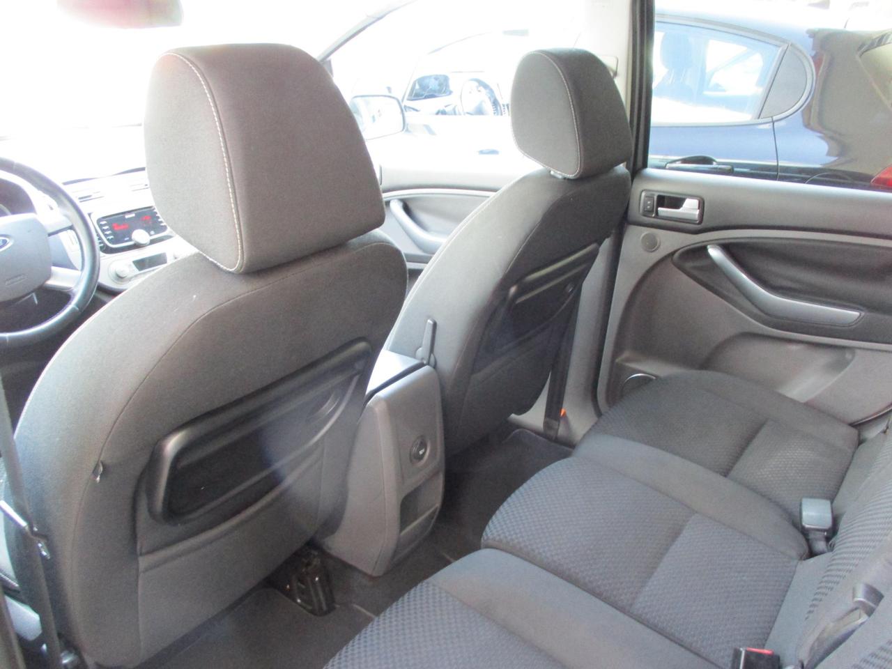 FORD C-Max 1.6 tdci Titanium Pack