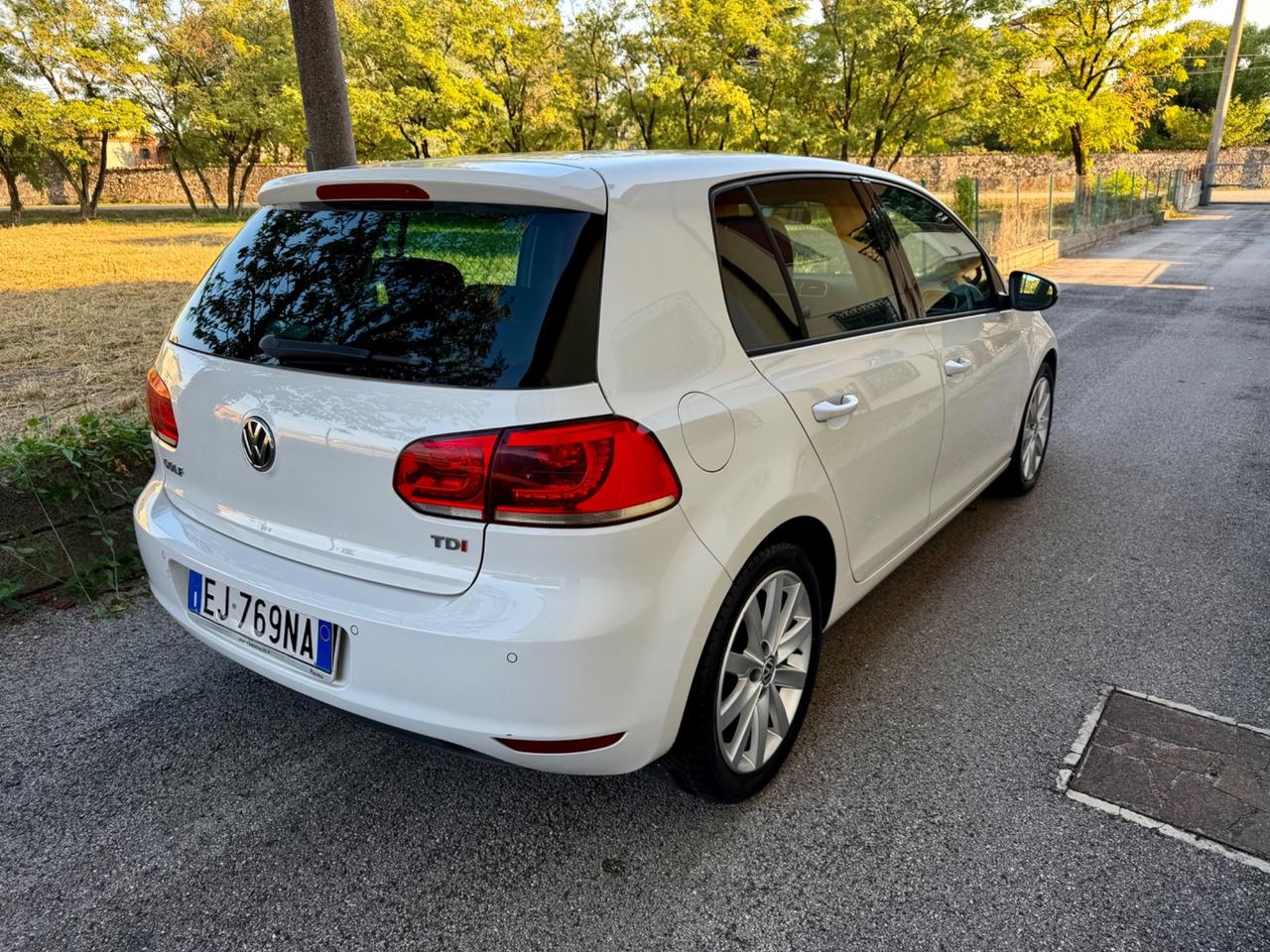 Volkswagen Golf 1.6 TDI DPF 5p. Highline
