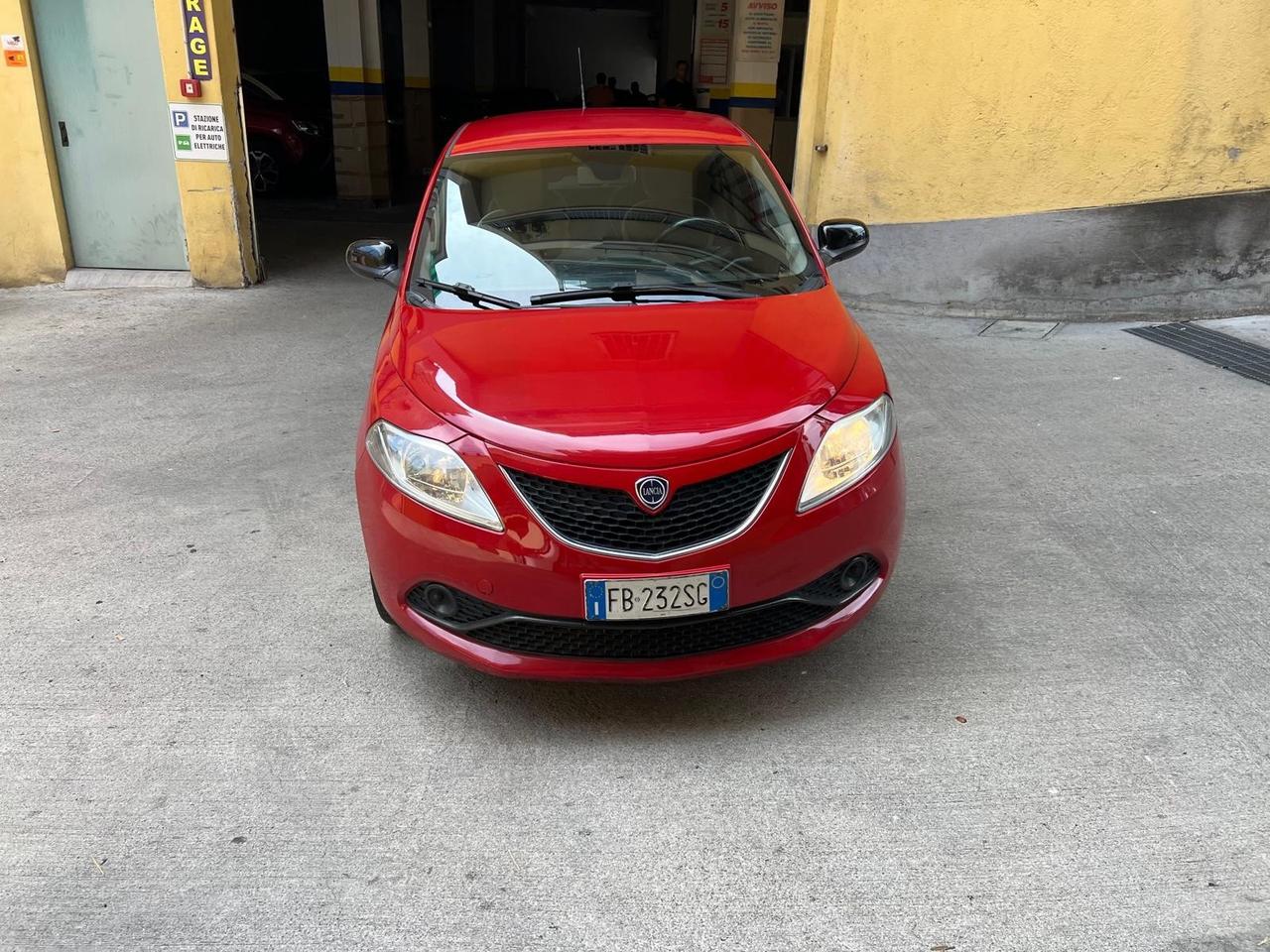 Lancia Ypsilon 1.2 69 CV 5 porte Platinum