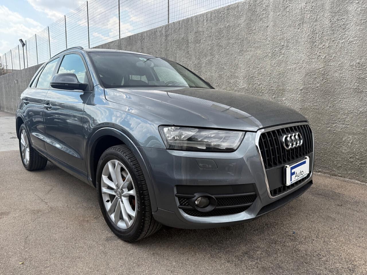 Audi Q3 2.0 TDI Advanced,Navigatore,Climatronic bizona,sensori di parcheggio,ecc.