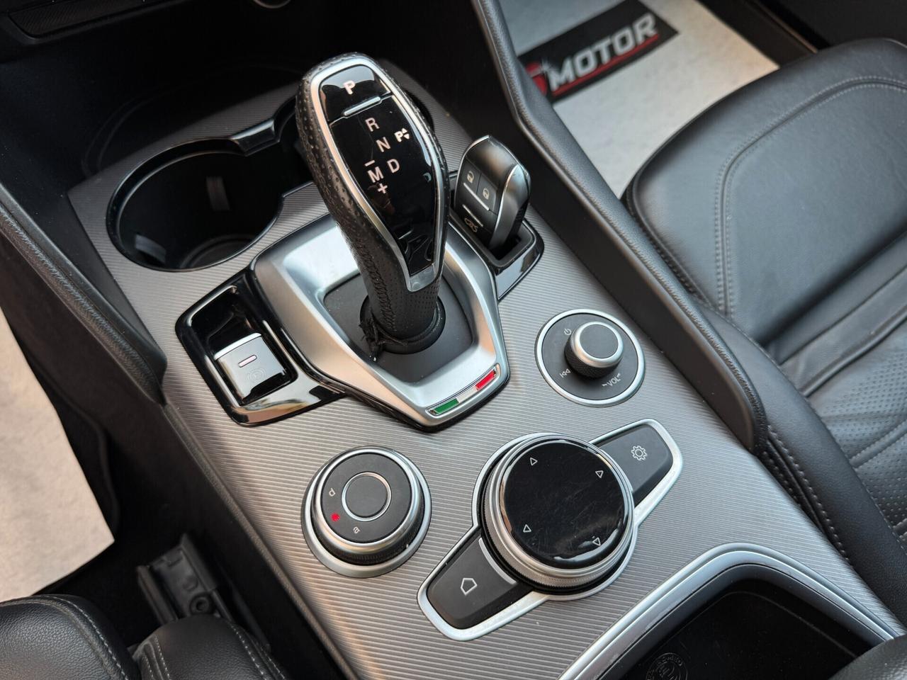ALFA ROMEO GIULIA 2.2 T VELOCE Q4 210 cv auto MY20