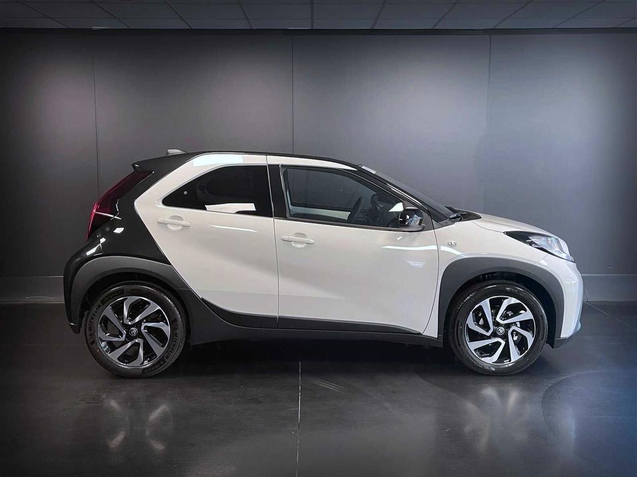 TOYOTA AYGO X 1.0 VVT-I 72 CV 5 PORTE TREND KM0