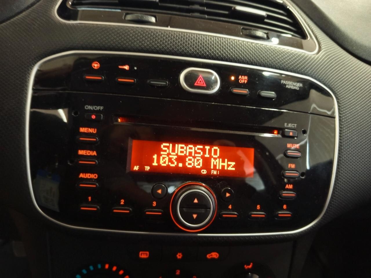 Fiat Punto 1.2 8V 5 porte Street 130 Mila chilometri ok neopatentati Fiat Punto 1.2 8V 5 porte Street 130 Mila chilometri ok neopatentati