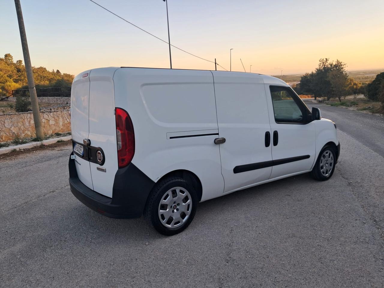 Fiat Doblò 1.6 MJT 105CV Cargo Maxi Lamierato (Iva esposta)