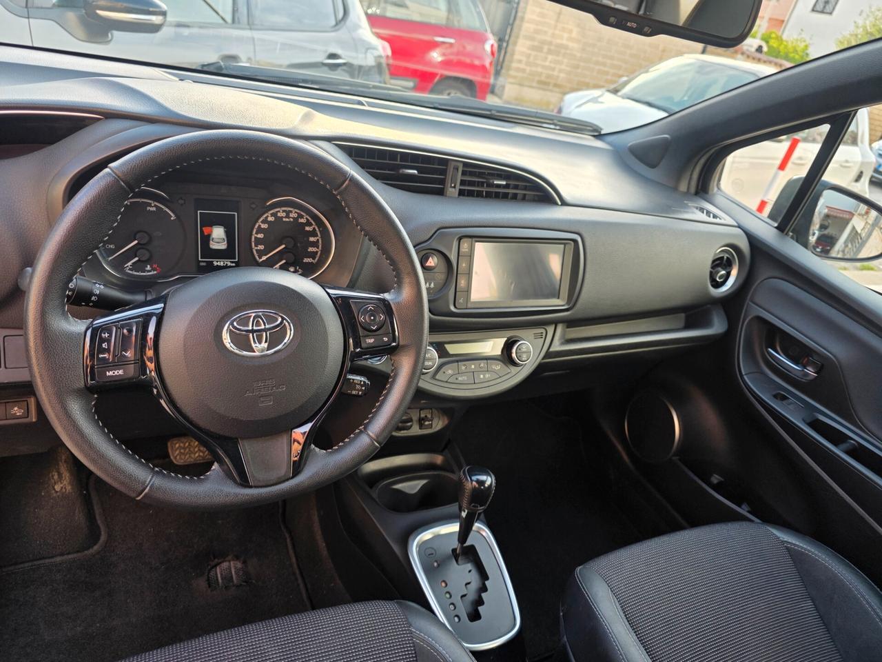 Toyota Yaris 1.5 Hybrid 5 porte Lounge Blue