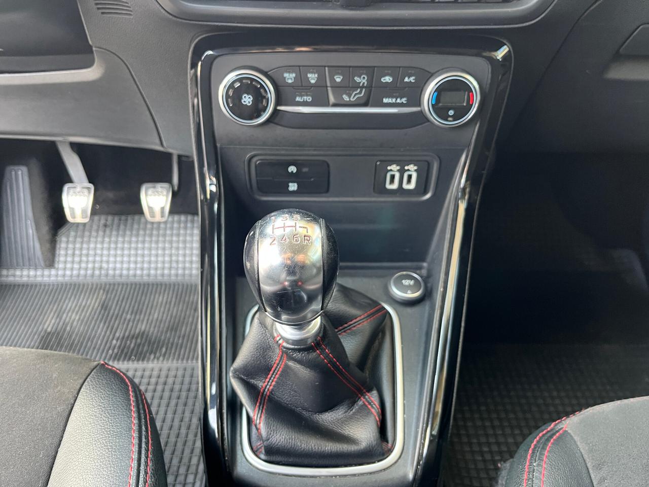 Ford EcoSport 1.5 TDCi 100 CV ST-Line