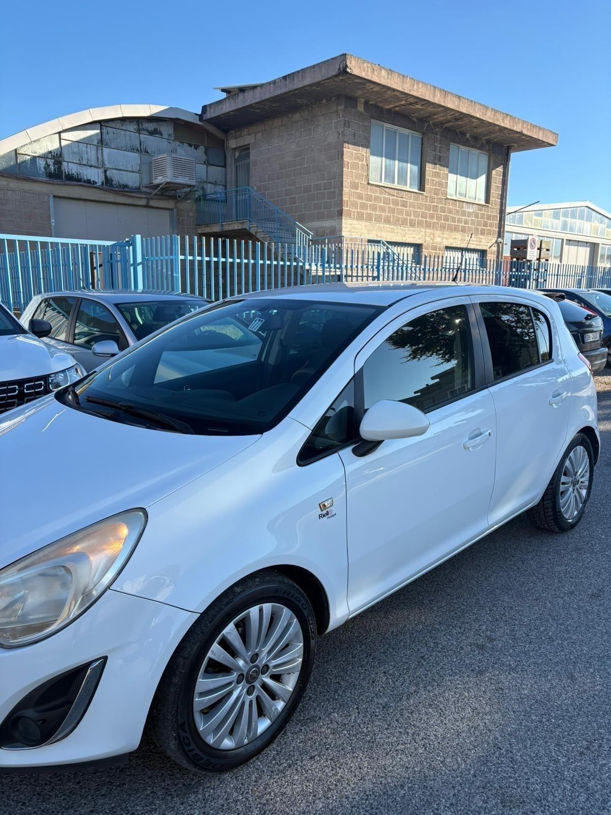 Opel Corsa 1.2 85CV 5 porte GPL-TECH Edition