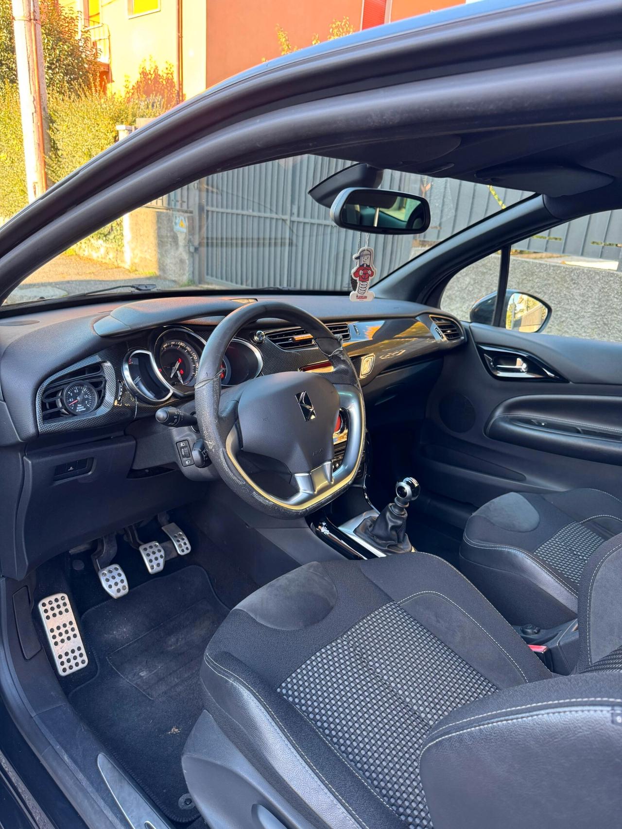 Citroen DS3 1.6 benzina 2011 TRATTABILE