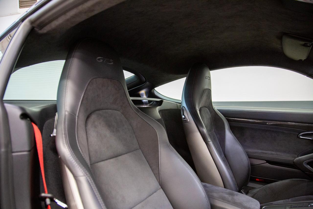 Porsche Cayman 718 GTS Manuale