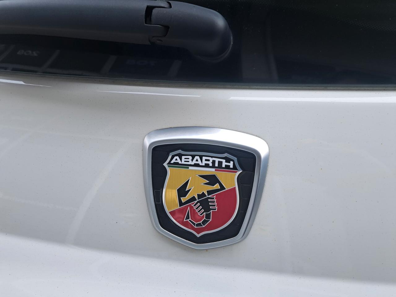 Abarth 595 1.4 Turbo T-Jet 165 CV Pista