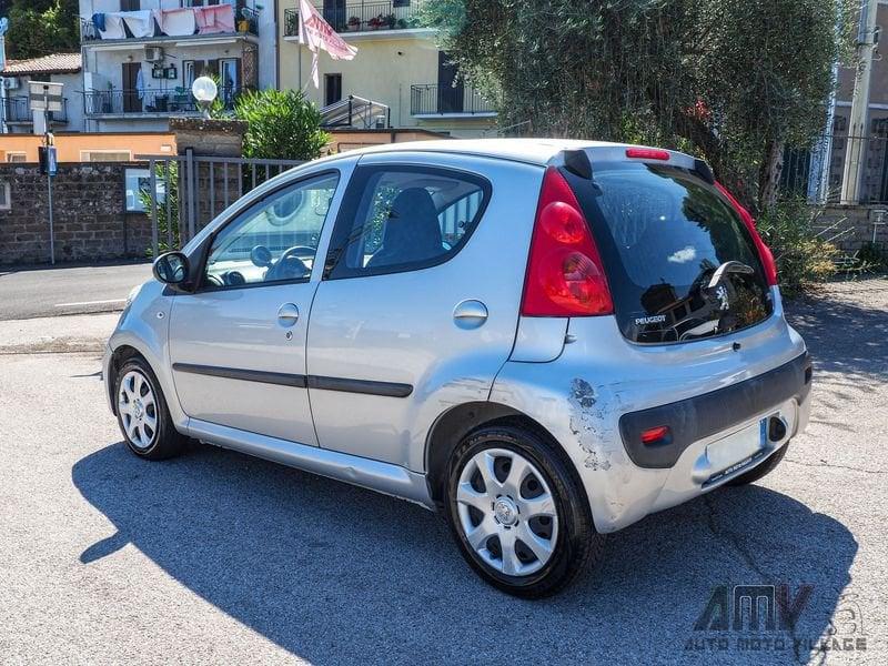 Peugeot 107 1.0 68CV 5p. Sweet Years 2Tronic