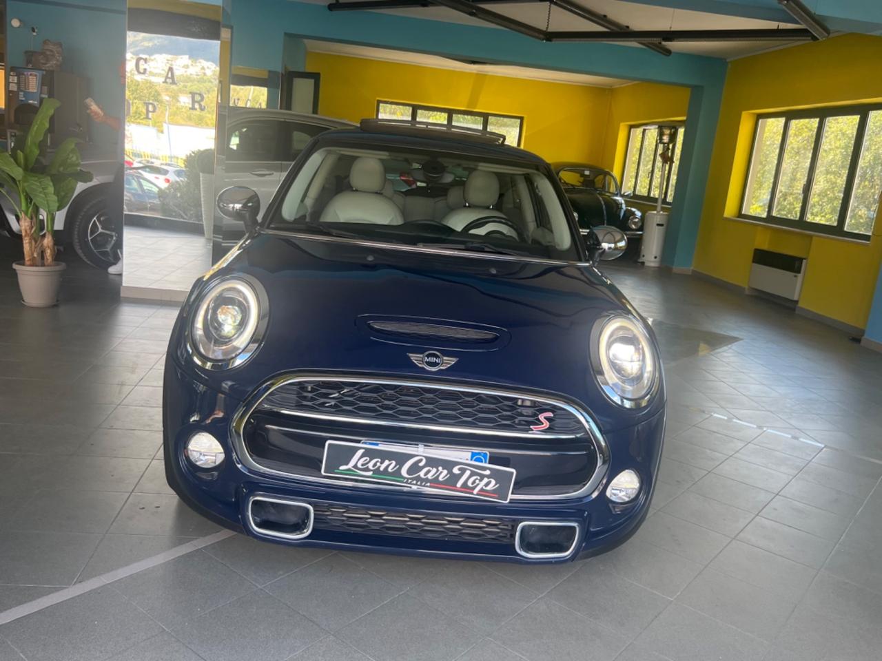 Mini 2.0 Cooper SD Boost automatico tetto full accetto permute e finanziamenti