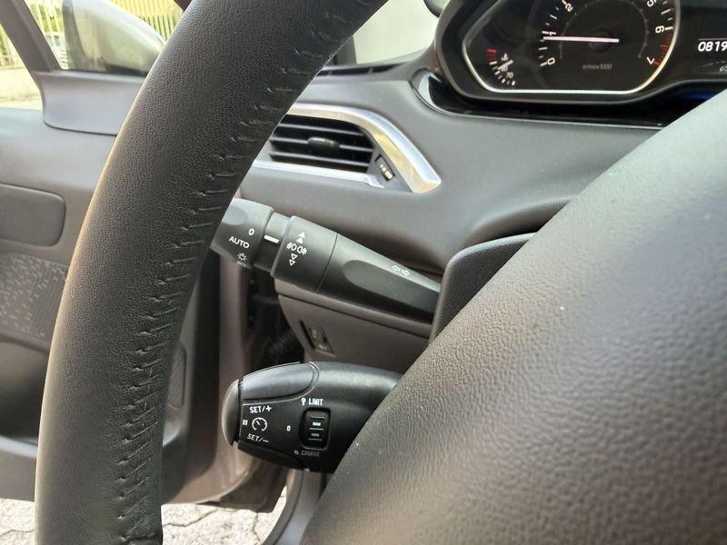 Peugeot 208 208 5p 1.2 vti 12v Allure NESSUN VINCOLO !!! DISTRIBUZIONE NUOVA !!!