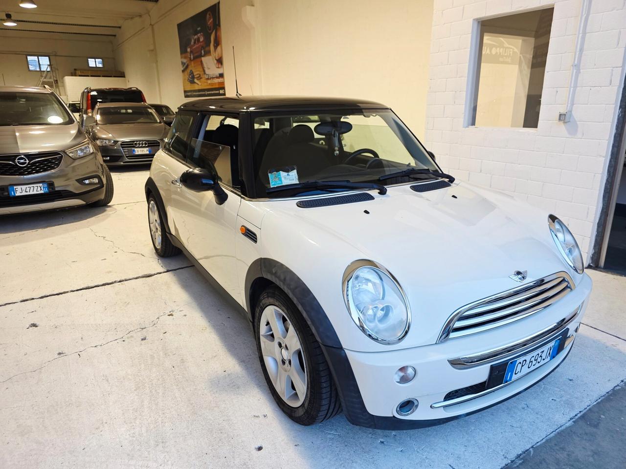 Mini 1.6 16V Cooper Neopatentati