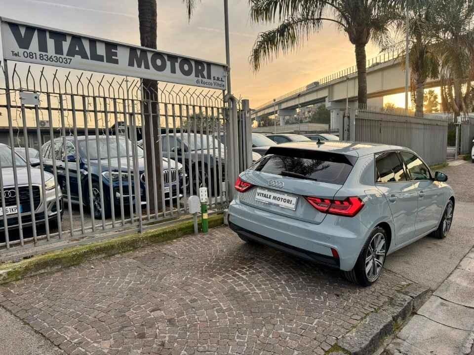 AUDI A1 SPORTBACK 30 TFSI Identity Black 110 CV