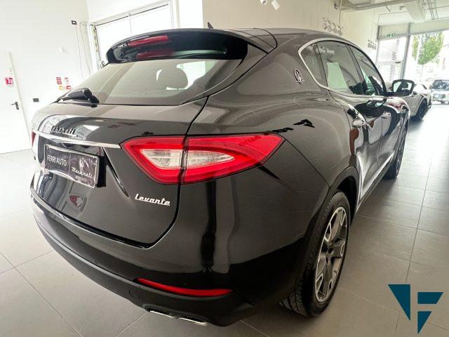 MASERATI Levante 3.0 BT V6 AWD Granlusso