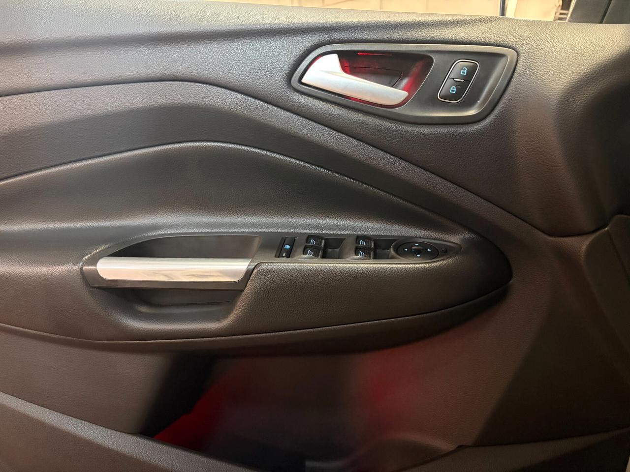 Ford Kuga 1.5 TDCI 120 CV S&S 2WD Titanium