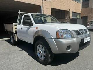 Nissan NP300 2.5 Dci King Cab Gancio traino