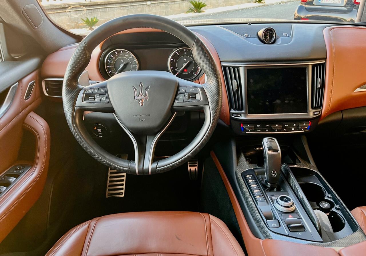 Maserati Levante MHEV Launch Edition 330 CV AWD Executive