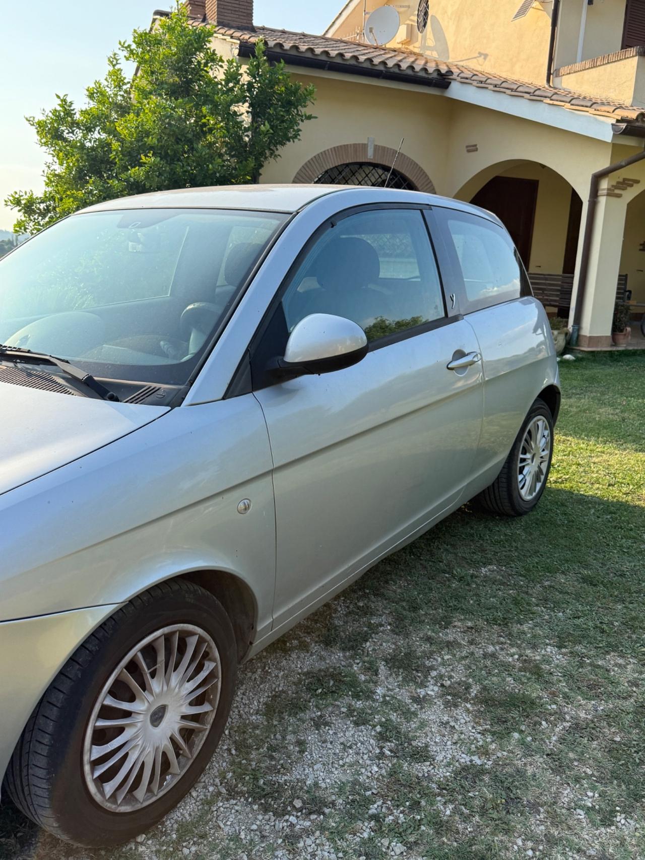 Lancia Ypsilon 1.2 69 CV Platinum