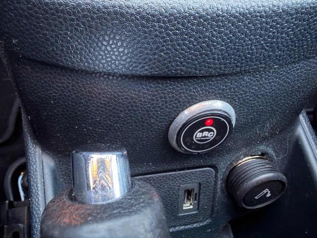 FORD Fiesta 1.4 5p BENZINA/GPL senza nessun lavoro da fare