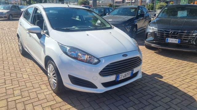 FORD Fiesta 1.5 TDCi 75CV 5 porte Titanium
