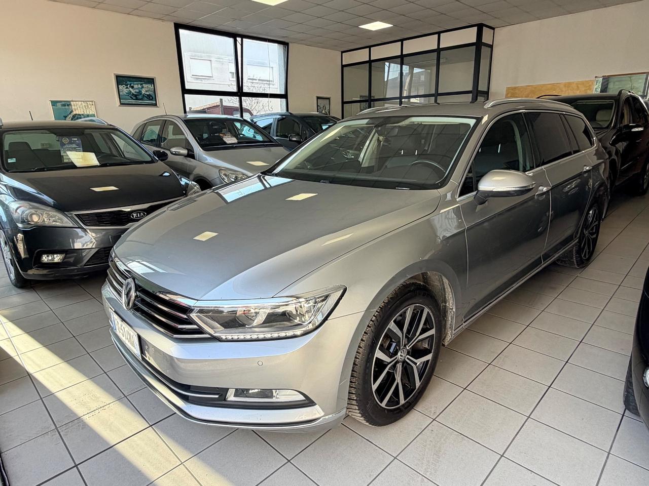 Volkswagen Passat 2.0 TDI DSG Executive 12 Mesi Garanzia